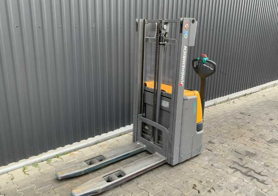 Jungheinrich EJC112 - Stacker: picture 1 Jungheinrich EJC112 - Stacker: picture 1