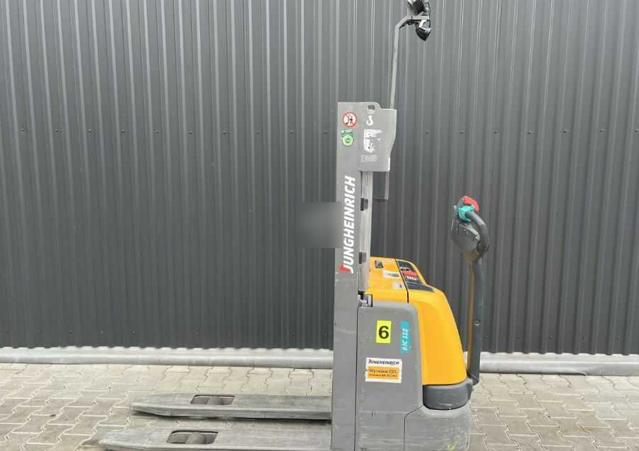 Jungheinrich EJC112 - Stacker: picture 2 Jungheinrich EJC112 - Stacker: picture 2