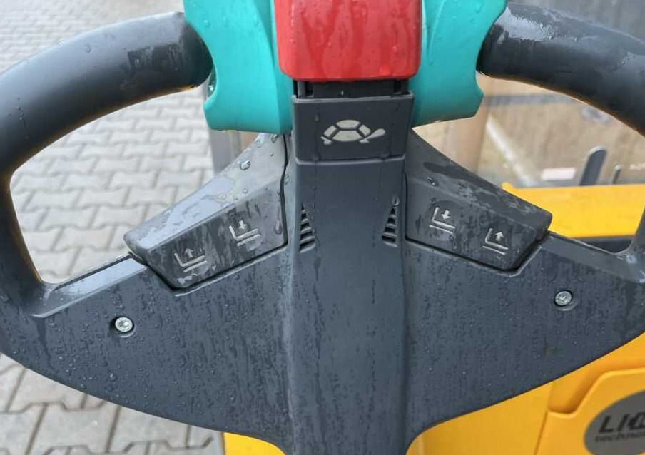 Leasing of  Jungheinrich EJC112 Jungheinrich EJC112: picture 10