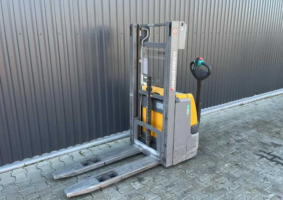 Jungheinrich EJC112 - Stacker: picture 1 Jungheinrich EJC112 - Stacker: picture 1
