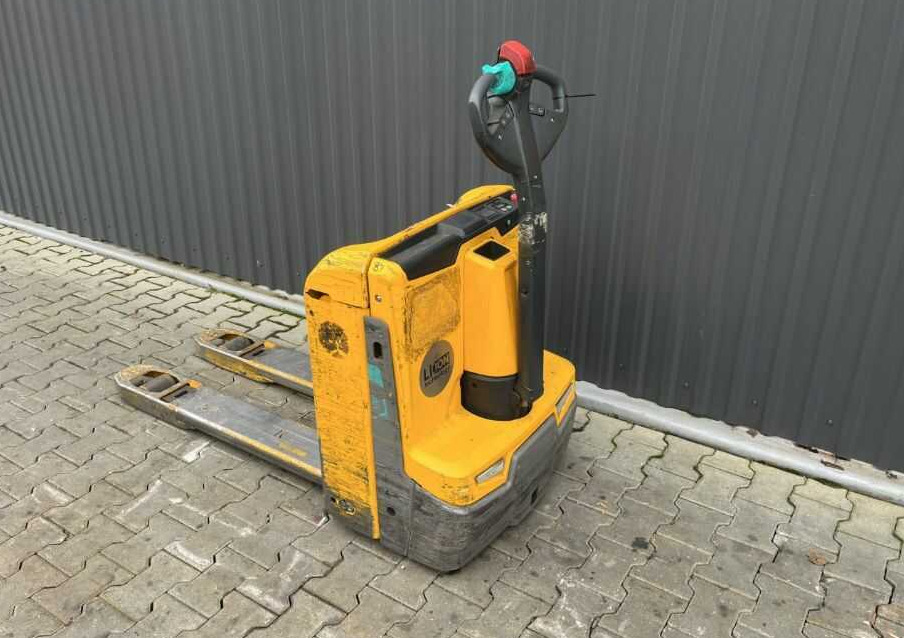 Jungheinrich EJE116 - Pallet truck: picture 3 Jungheinrich EJE116 - Pallet truck: picture 3
