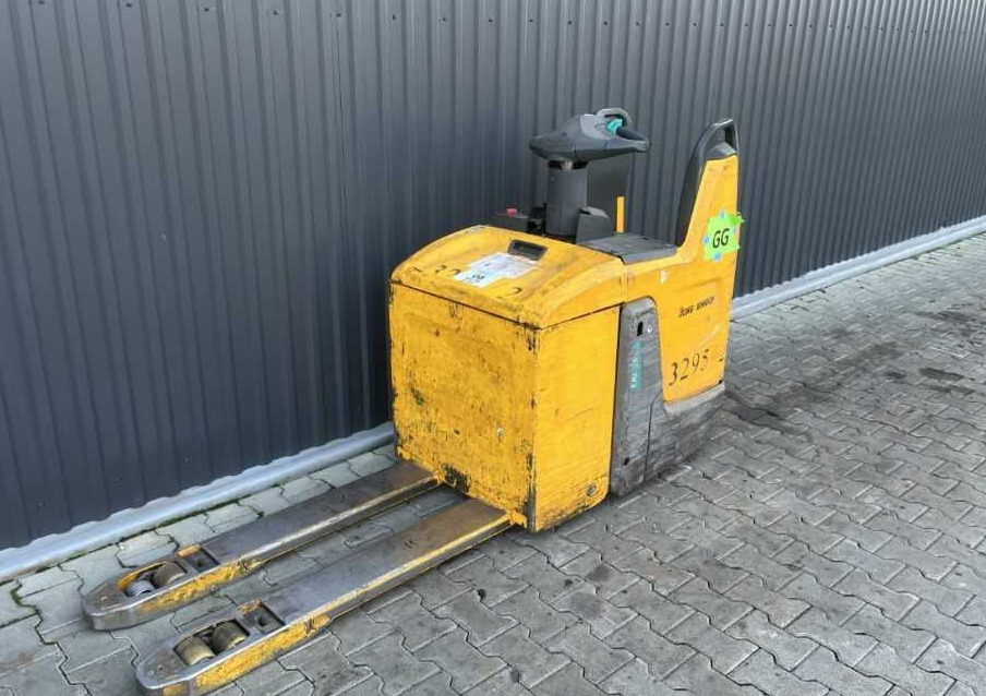 Jungheinrich ERE120 - Pallet truck: picture 1 Jungheinrich ERE120 - Pallet truck: picture 1