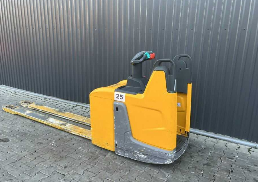 Jungheinrich ERE120 - Pallet truck: picture 3 Jungheinrich ERE120 - Pallet truck: picture 3