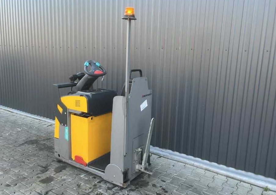 Jungheinrich EZS130 - Tow tractor: picture 3 Jungheinrich EZS130 - Tow tractor: picture 3