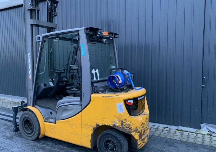 LPG forklift Jungheinrich TFG435s: picture 6