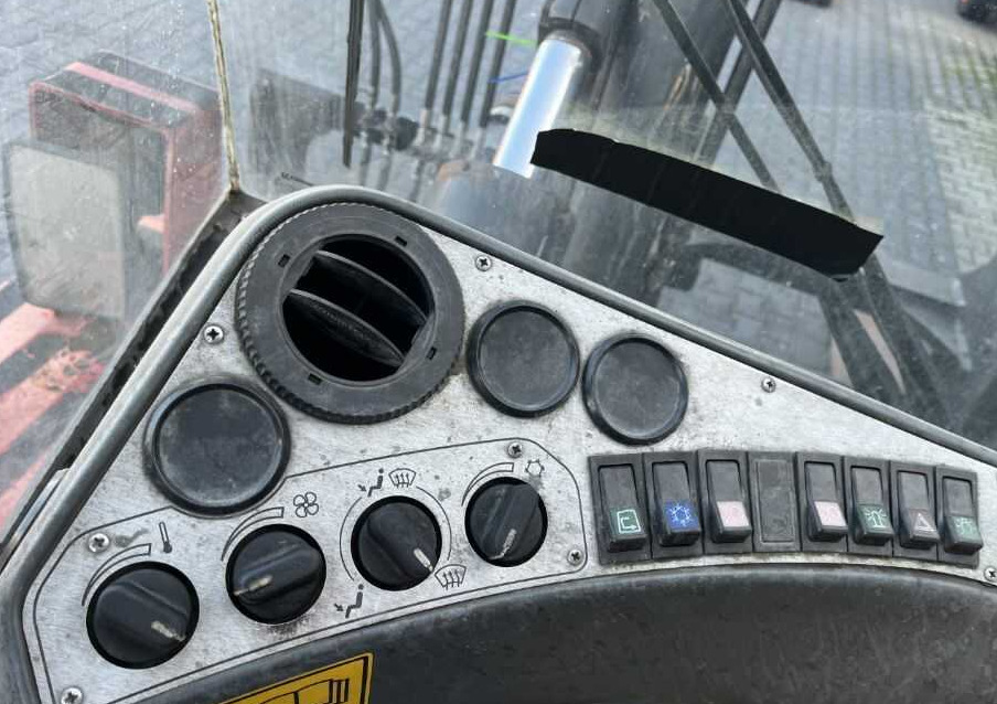 Kalmar DCE120-12 - Diesel forklift: picture 5 Kalmar DCE120-12 - Diesel forklift: picture 5