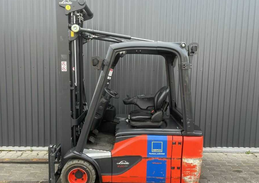 Linde E20L-02 - Electric forklift: picture 2 Linde E20L-02 - Electric forklift: picture 2