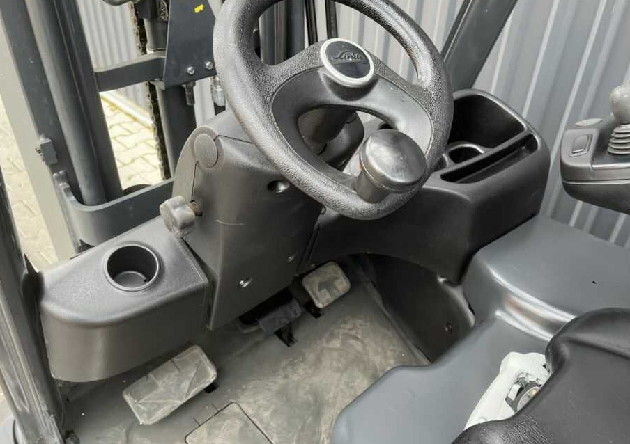 Electric forklift Linde E20L-02: picture 10