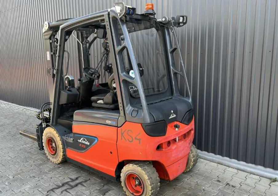 Linde E25-01 - Electric forklift: picture 3 Linde E25-01 - Electric forklift: picture 3
