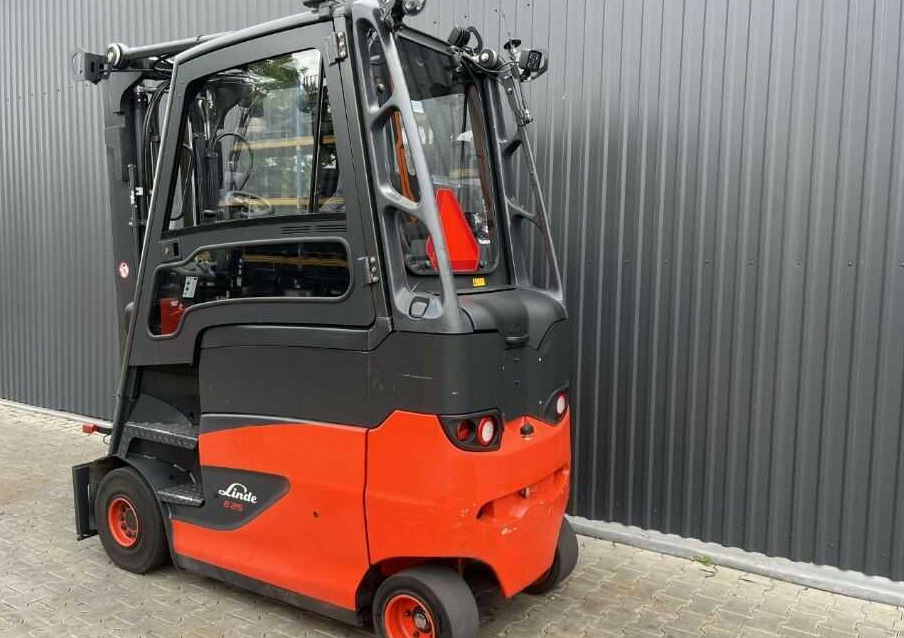 Linde E25H-01/600 - Electric forklift: picture 3 Linde E25H-01/600 - Electric forklift: picture 3
