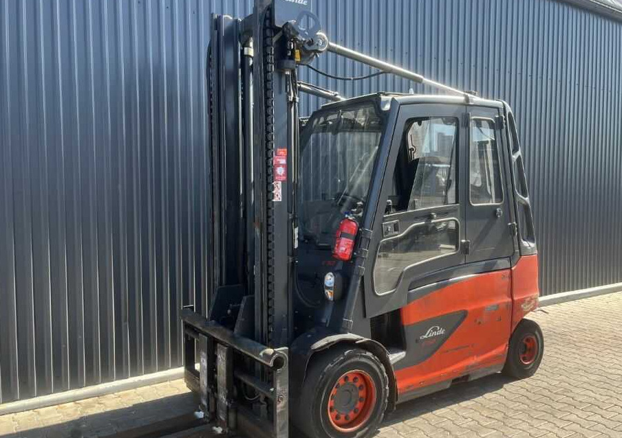 Linde E50HL-01 - Electric forklift: picture 1 Linde E50HL-01 - Electric forklift: picture 1