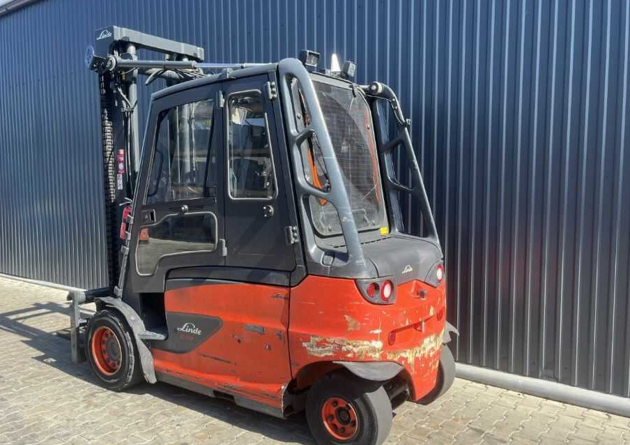 Linde E50HL-01 - Electric forklift: picture 3 Linde E50HL-01 - Electric forklift: picture 3