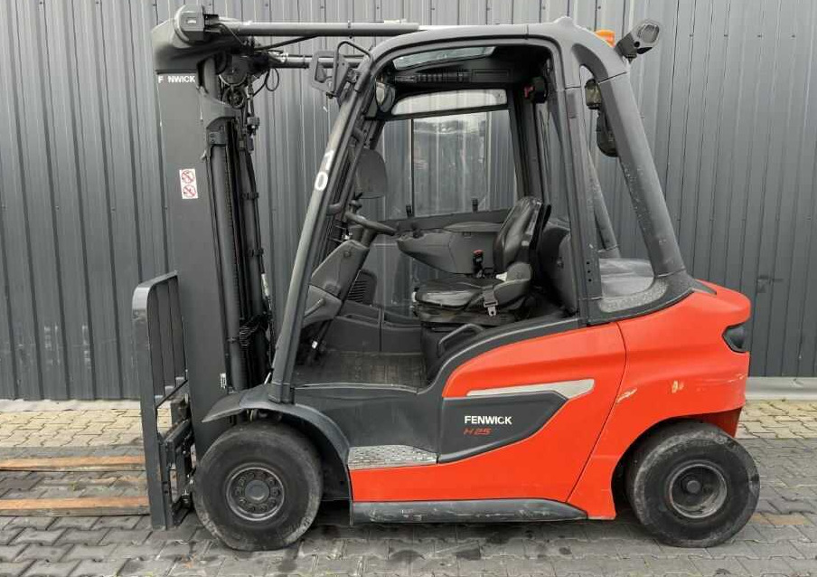 Linde H25D-01 - Diesel forklift: picture 2 Linde H25D-01 - Diesel forklift: picture 2