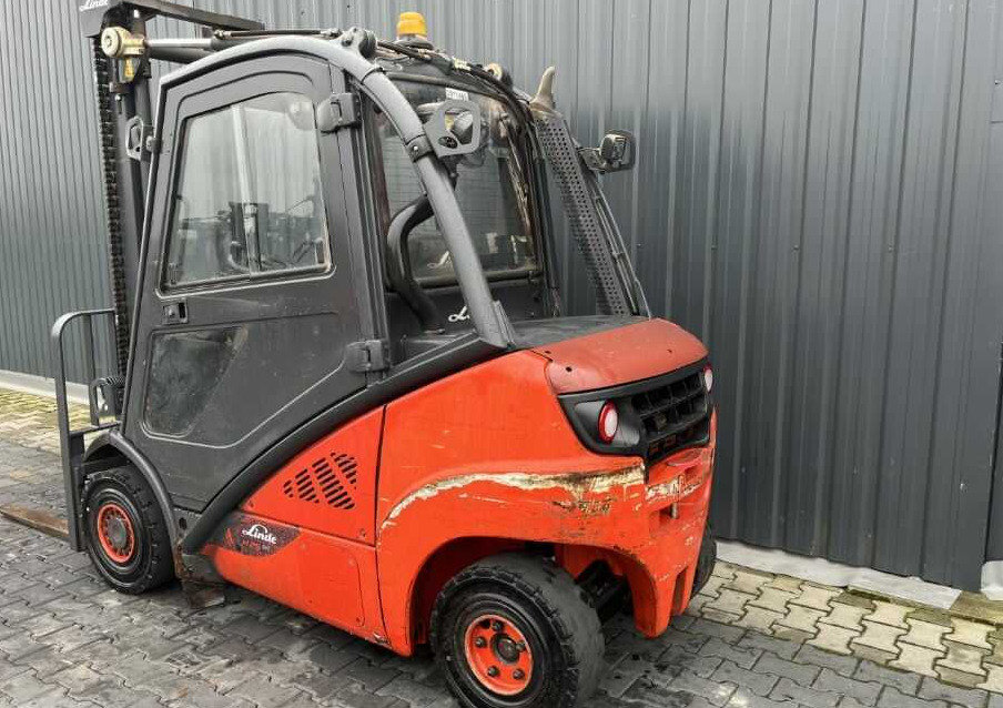 Linde H25D-02 - Diesel forklift: picture 3 Linde H25D-02 - Diesel forklift: picture 3