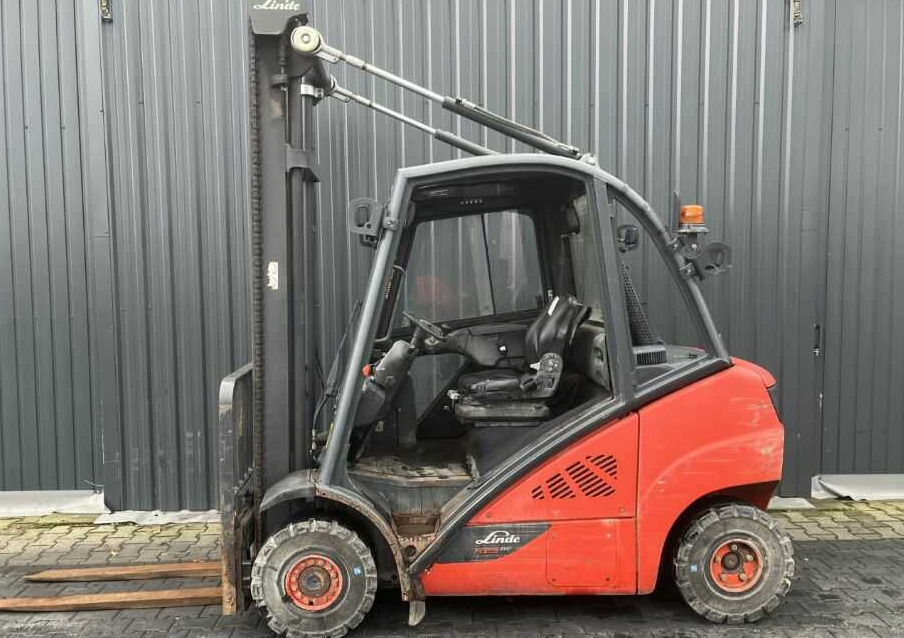 Linde H25D-02 - Diesel forklift: picture 2 Linde H25D-02 - Diesel forklift: picture 2