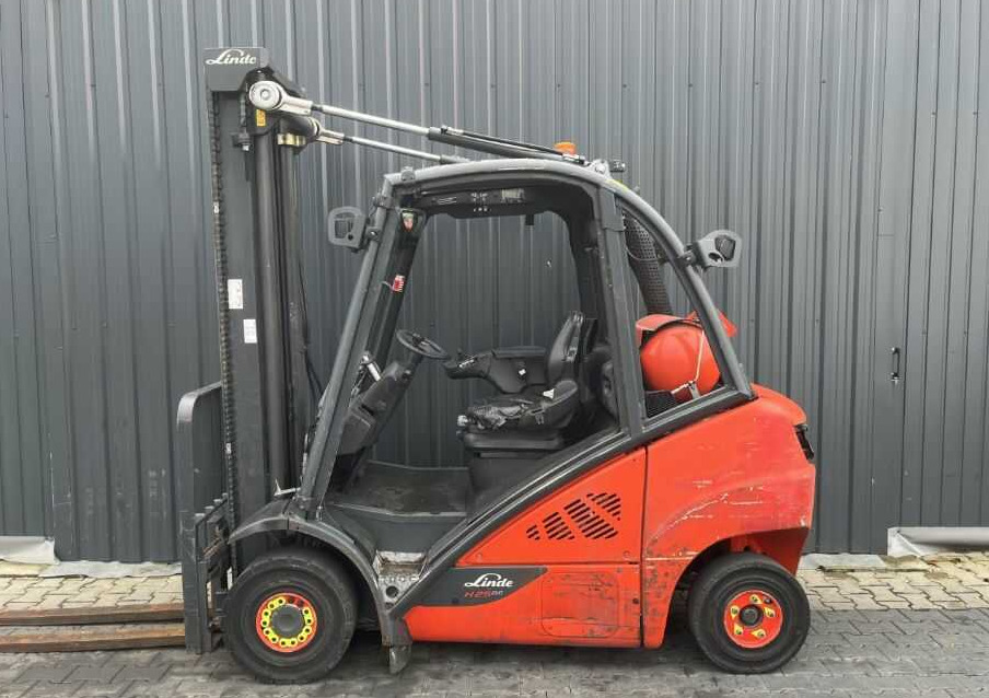 Linde H25T-02 - LPG forklift: picture 2 Linde H25T-02 - LPG forklift: picture 2