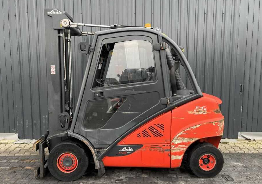 Linde H35D-02 - Diesel forklift: picture 2 Linde H35D-02 - Diesel forklift: picture 2