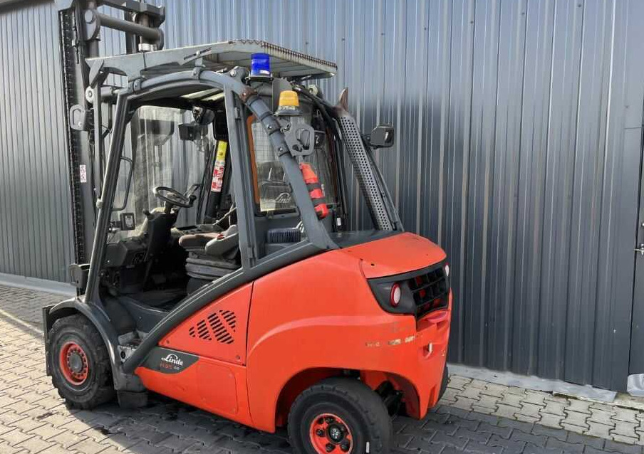 Linde H35D-02 - Diesel forklift: picture 3 Linde H35D-02 - Diesel forklift: picture 3