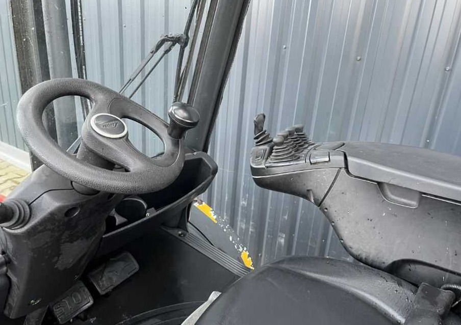 Linde H35T-02 - LPG forklift: picture 4 Linde H35T-02 - LPG forklift: picture 4