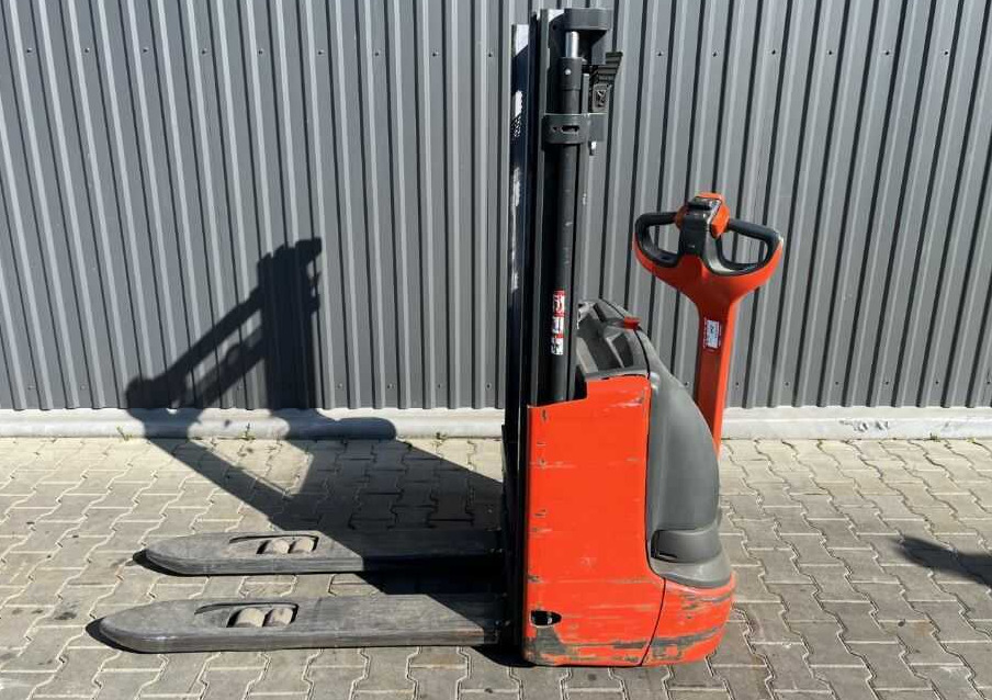 Linde L10 - Stacker: picture 2 Linde L10 - Stacker: picture 2