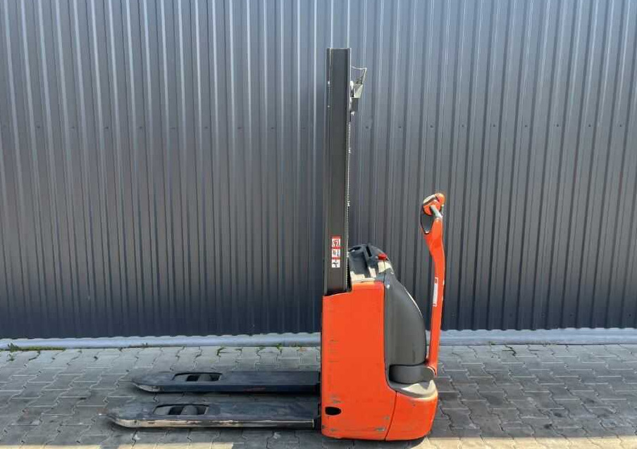 Linde L10B - Stacker: picture 2 Linde L10B - Stacker: picture 2