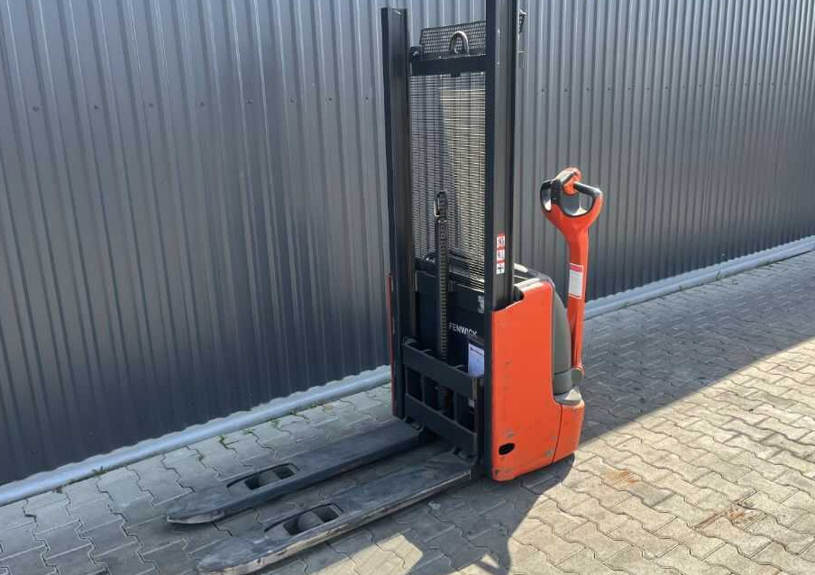 Linde L10B - Stacker: picture 1 Linde L10B - Stacker: picture 1