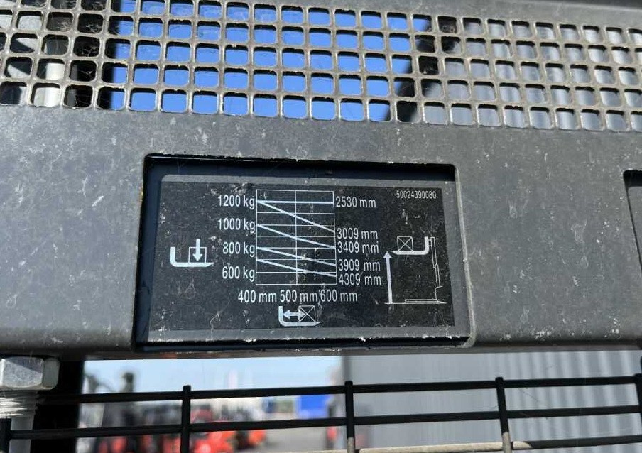 Linde L12 - Stacker: picture 5 Linde L12 - Stacker: picture 5