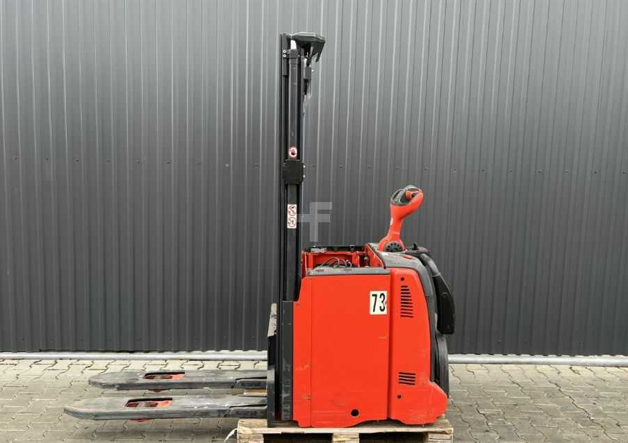 Linde L12AP - Stacker: picture 2 Linde L12AP - Stacker: picture 2