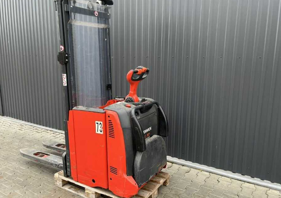Linde L12AP - Stacker: picture 3 Linde L12AP - Stacker: picture 3
