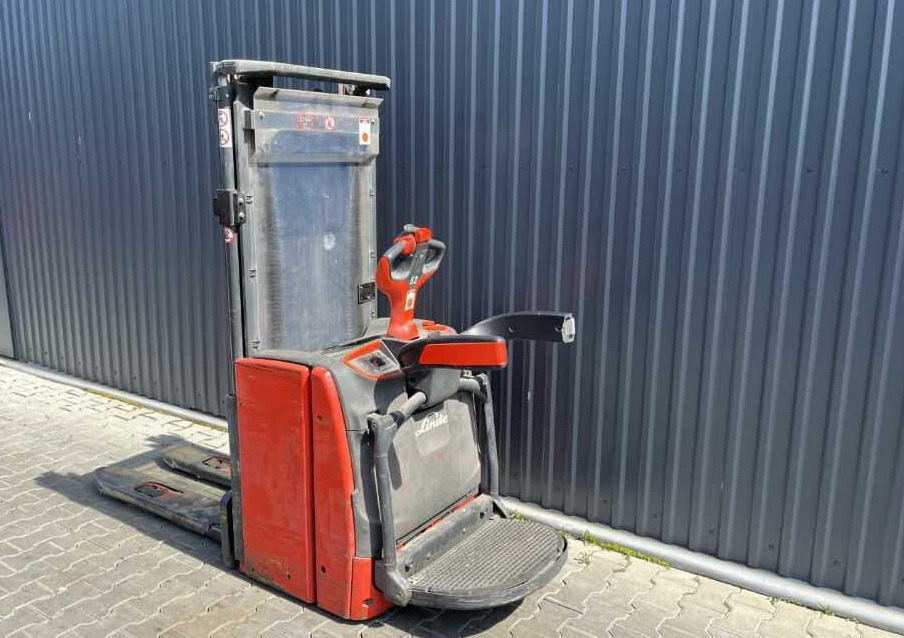 Linde L14AP - Stacker: picture 3 Linde L14AP - Stacker: picture 3