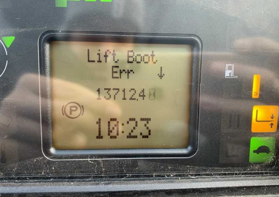 Linde R14-01 - Reach truck: picture 3 Linde R14-01 - Reach truck: picture 3