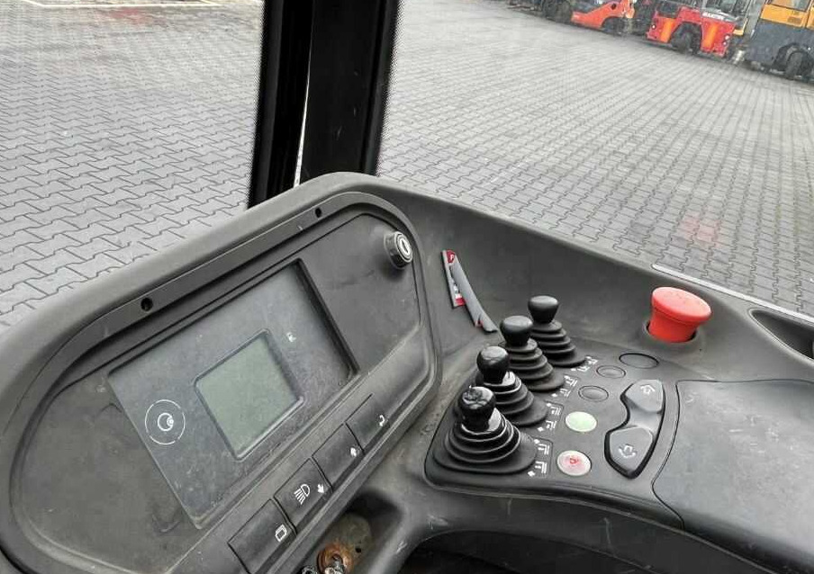 Linde R14HD-01 - Reach truck: picture 5 Linde R14HD-01 - Reach truck: picture 5