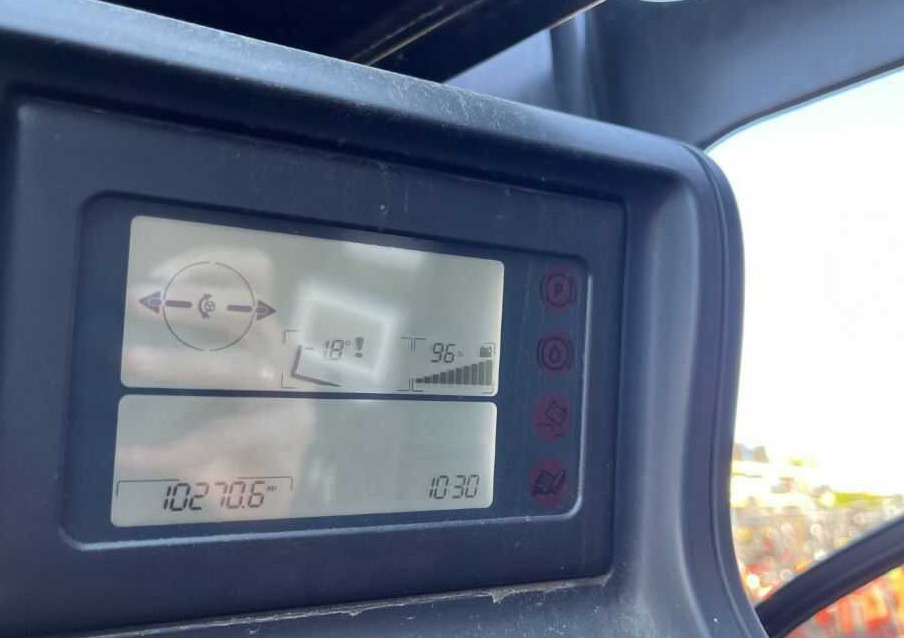 Linde R14X - Reach truck: picture 5 Linde R14X - Reach truck: picture 5