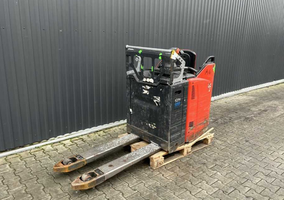 Linde T20SP-02 - Pallet truck: picture 1 Linde T20SP-02 - Pallet truck: picture 1