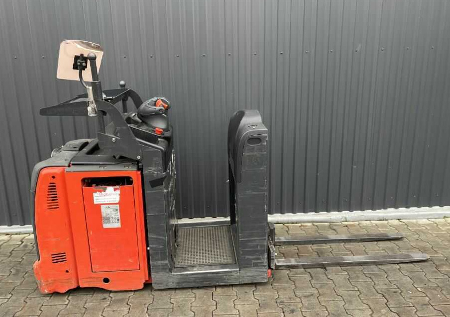 Linde V08-02 - Order picker: picture 2 Linde V08-02 - Order picker: picture 2
