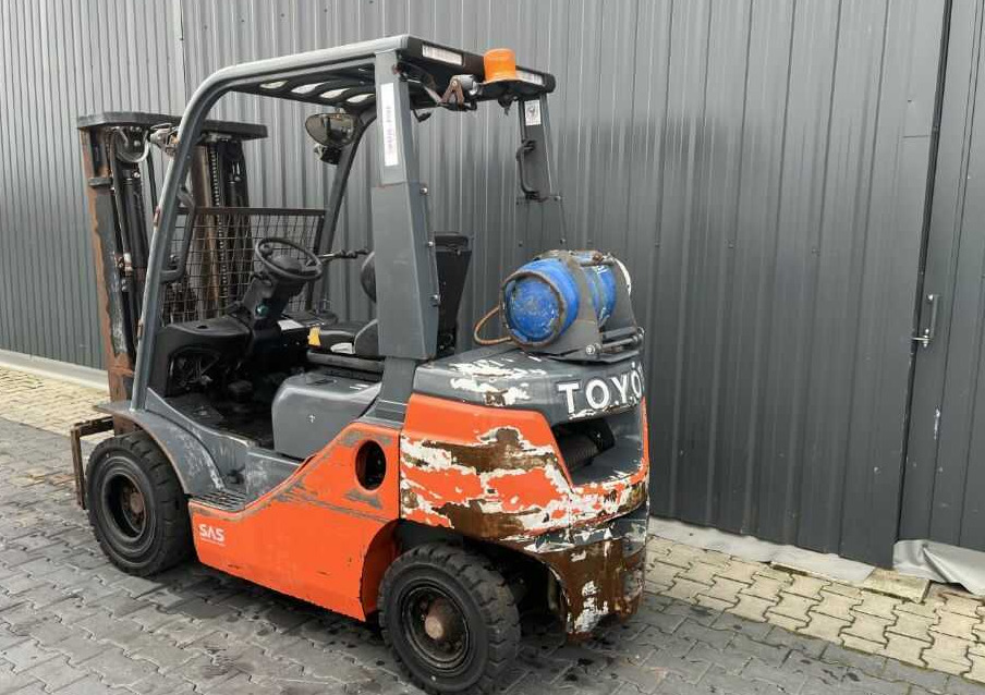Toyota 8FGF20 - LPG forklift: picture 3 Toyota 8FGF20 - LPG forklift: picture 3