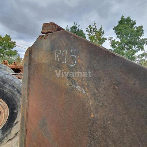 Bucket Liebherr L50 L70: picture 7