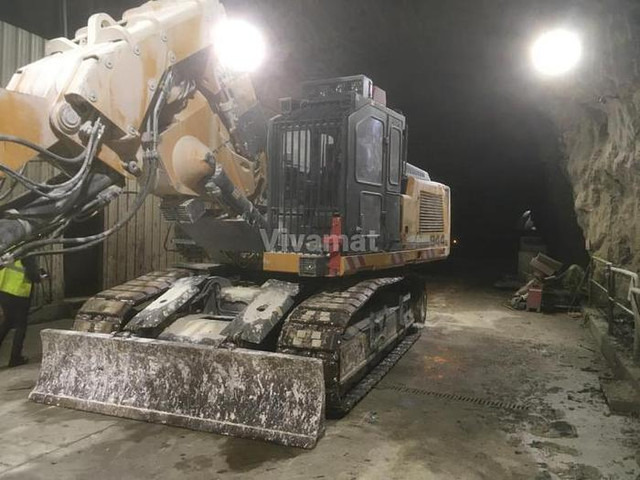 Liebherr R 944 C - Excavator: picture 1 Liebherr R 944 C - Excavator: picture 1
