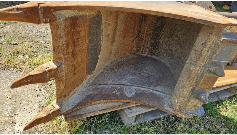 Mecalac 12MXT - Excavator bucket: picture 2 Mecalac 12MXT - Excavator bucket: picture 2