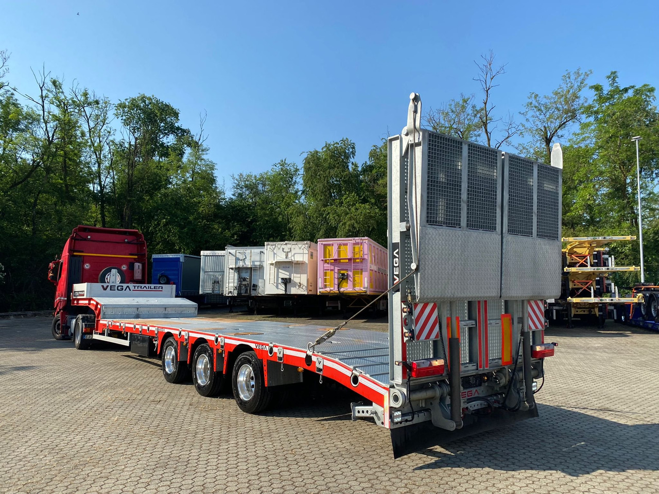 3 AXLE LOWBED (VEGA ITALIANO) - Low loader semi-trailer: picture 5 3 AXLE LOWBED (VEGA ITALIANO) - Low loader semi-trailer: picture 5