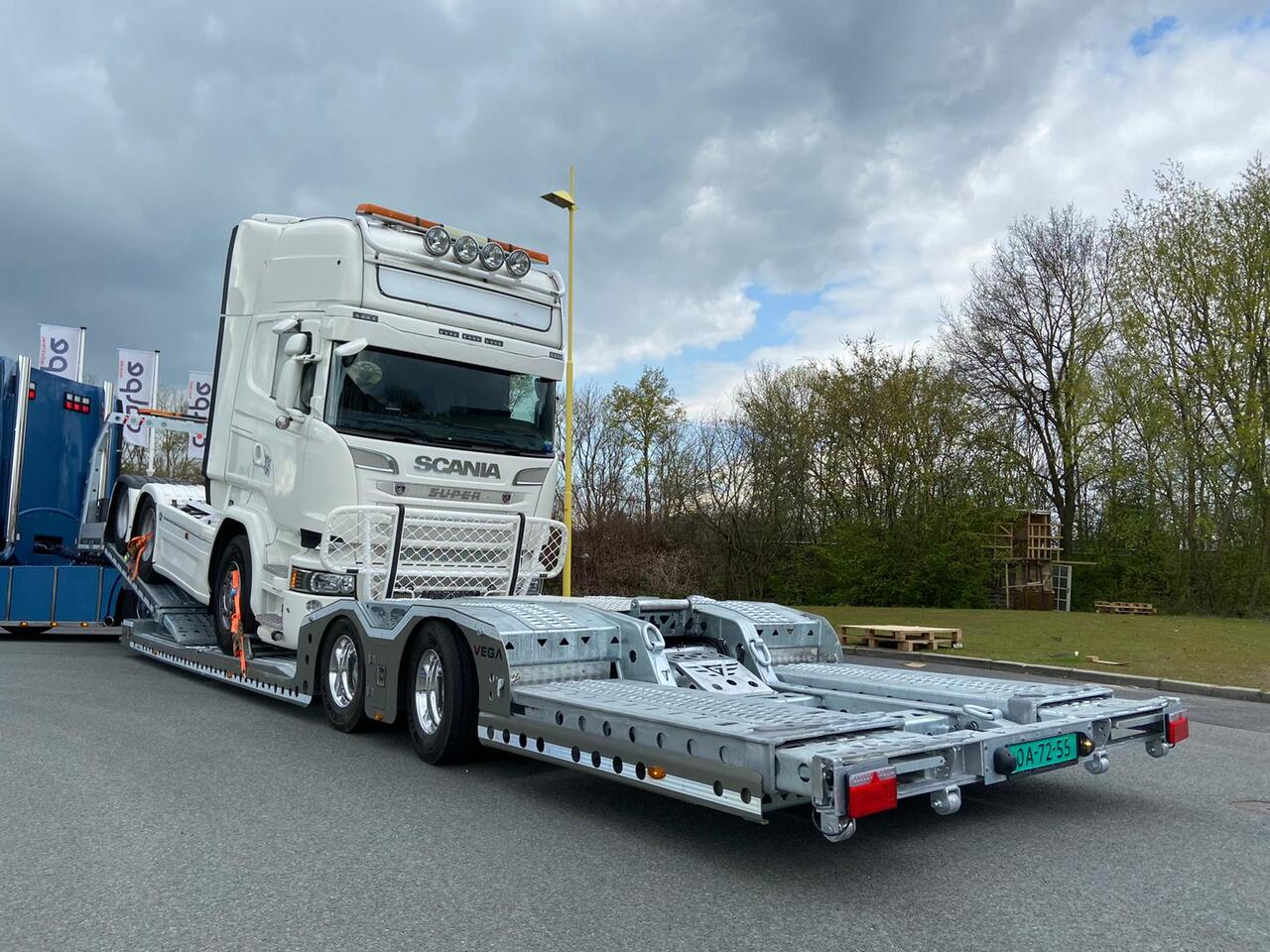 Autotransporter semi-trailer Vegafix (2 Axle Truck Carrier): picture 6