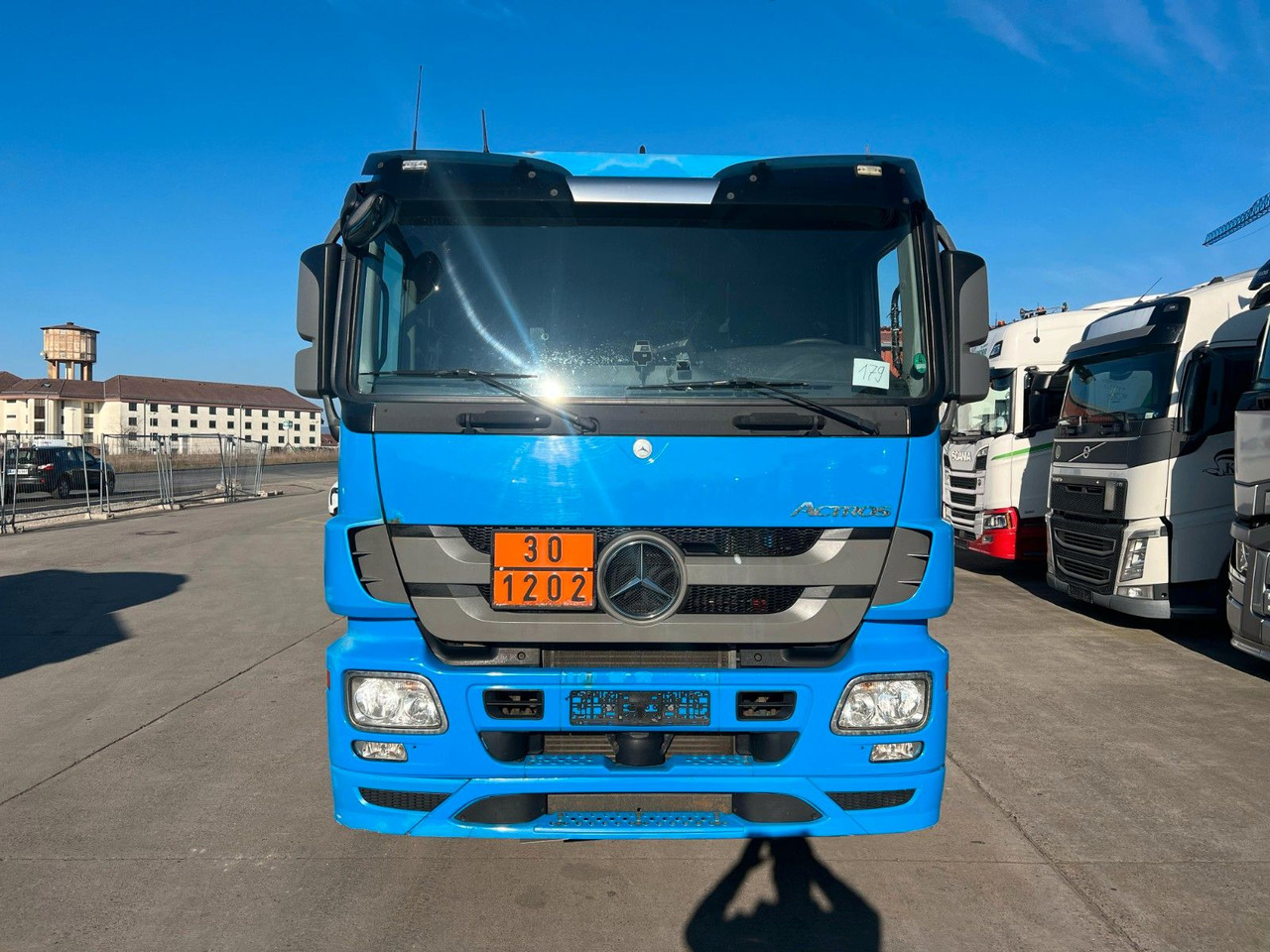 Mercedes-Benz ACTROS 2544 * 3 KAMMER * OBEN/UNTEN * LIFT * - Tank truck: picture 2 Mercedes-Benz ACTROS 2544 * 3 KAMMER * OBEN/UNTEN * LIFT * - Tank truck: picture 2