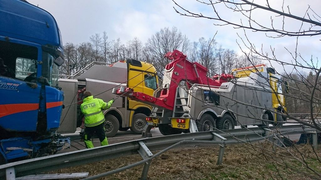 Mercedes-Benz Arocs 8x8 4153 G&G Wrecker Mercedes-Benz Arocs 8x8 4153 G&G Wrecker - Tow truck: picture 5 Mercedes-Benz Arocs 8x8 4153 G&G Wrecker Mercedes-Benz Arocs 8x8 4153 G&G Wrecker - Tow truck: picture 5