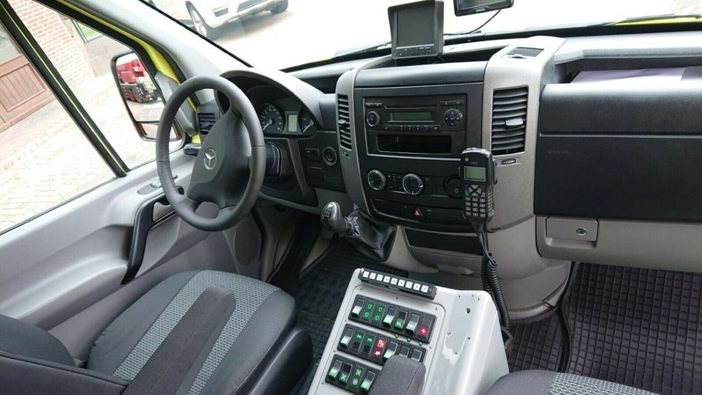 Ambulance Mercedes-Benz Sprinter 516 CDI 4x4 WAS Koffer // Garantie // Mercedes-Benz Sprinter 516 CDI 4x4 WAS Koffer // Garantie //: picture 10 Ambulance Mercedes-Benz Sprinter 516 CDI 4x4 WAS Koffer // Garantie // Mercedes-Benz Sprinter 516 CDI 4x4 WAS Koffer // Garantie //: picture 10