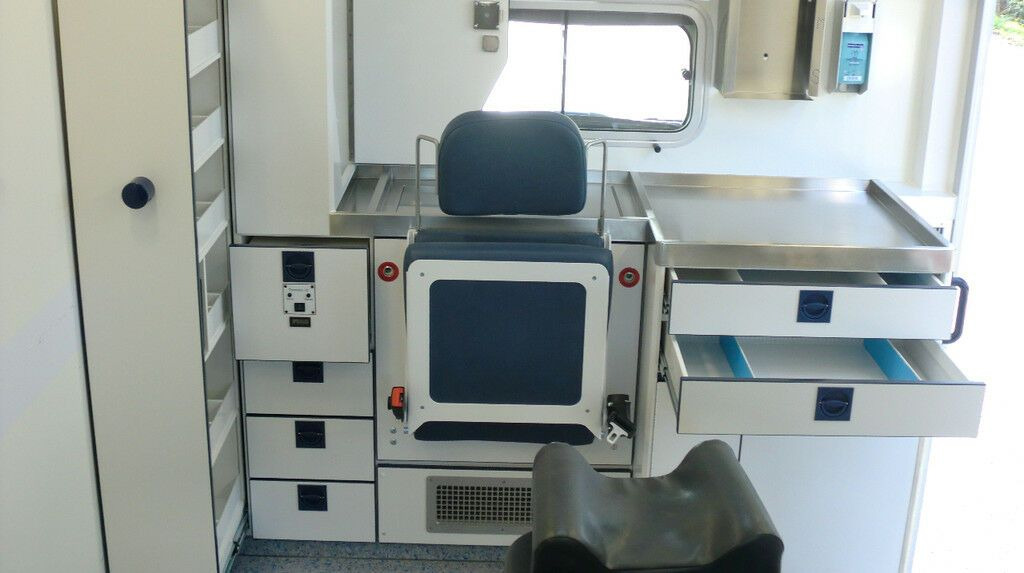 Ambulance Mercedes-Benz Sprinter 516 CDI 4x4 WAS Koffer // Garantie // Mercedes-Benz Sprinter 516 CDI 4x4 WAS Koffer // Garantie //: picture 7 Ambulance Mercedes-Benz Sprinter 516 CDI 4x4 WAS Koffer // Garantie // Mercedes-Benz Sprinter 516 CDI 4x4 WAS Koffer // Garantie //: picture 7