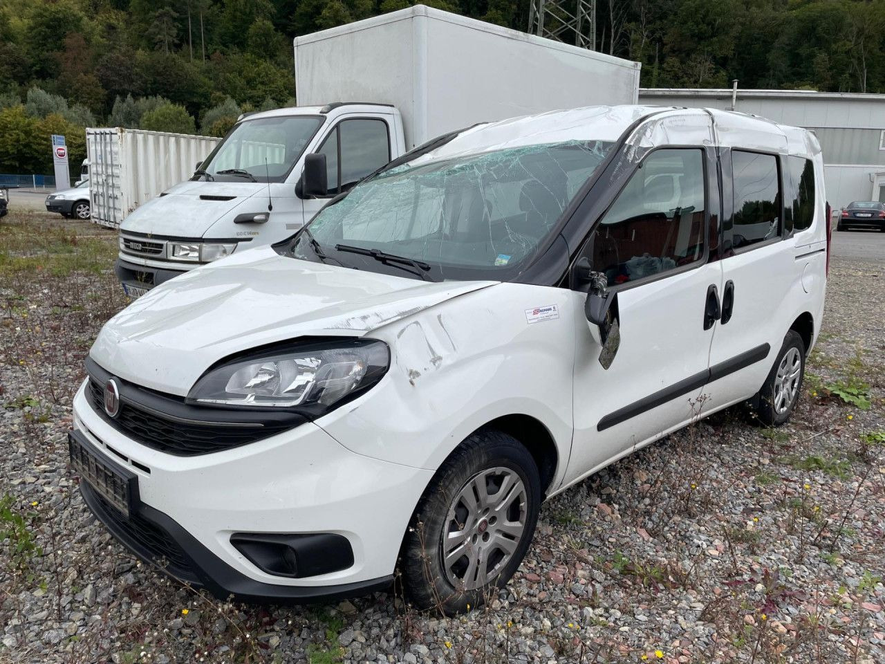 Fiat Doblo Maxi 1.6 M-Jet Euro6 Klima ZV - Passenger van: picture 2 Fiat Doblo Maxi 1.6 M-Jet Euro6 Klima ZV - Passenger van: picture 2
