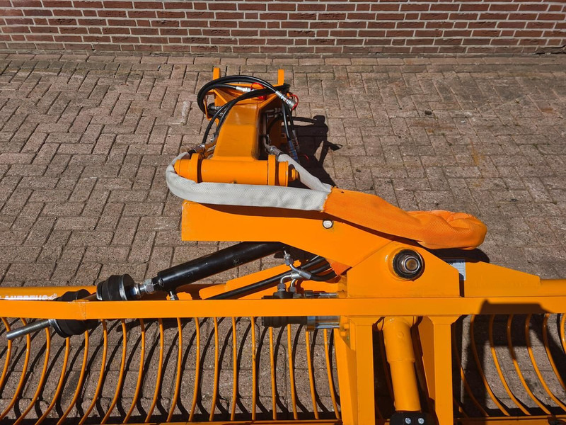 Onbekend Maaikorf - Bucket: picture 4 Onbekend Maaikorf - Bucket: picture 4