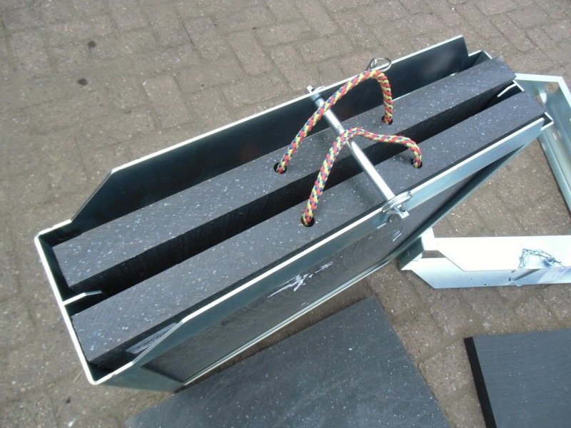 Onbekend Stempelplaten - Counterweight for Agricultural machinery: picture 2 Onbekend Stempelplaten - Counterweight for Agricultural machinery: picture 2