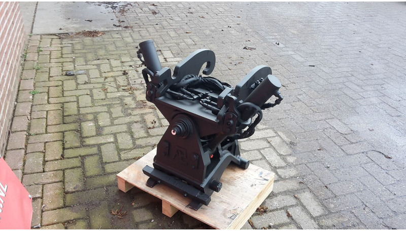 Pladdet kantelstuk cw10 - Tiltrotator for Construction machinery: picture 2 Pladdet kantelstuk cw10 - Tiltrotator for Construction machinery: picture 2