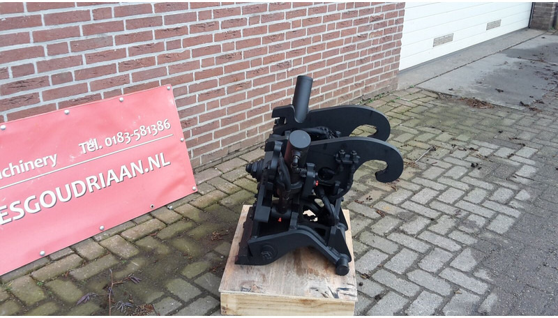 Pladdet kantelstuk cw10 - Tiltrotator for Construction machinery: picture 1 Pladdet kantelstuk cw10 - Tiltrotator for Construction machinery: picture 1